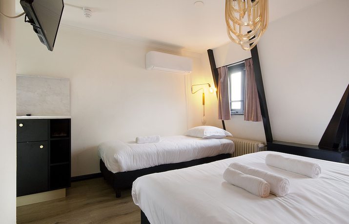 Imagen de la habitación del Hotel SUPPER. Foto 8