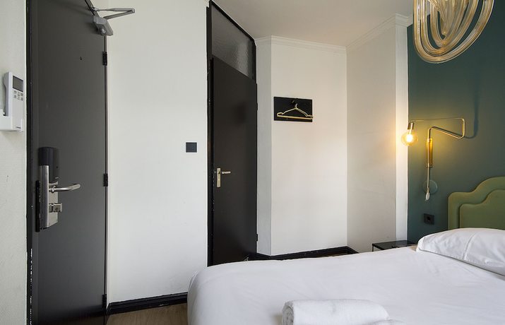 Imagen de la habitación del Hotel SUPPER. Foto 18