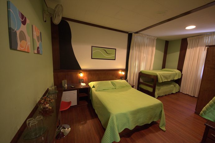 Imagen de la habitación del Hotel SUR, Montevideo. Foto 2
