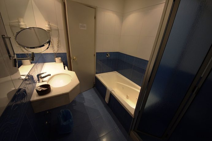 Imagen de la habitación del Hotel SUR, Montevideo. Foto 3