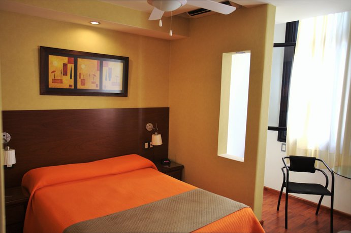 Imagen de la habitación del Hotel SUR, Montevideo. Foto 7