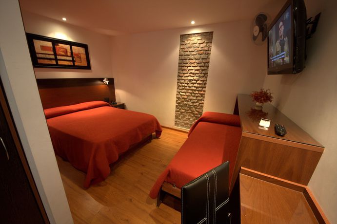 Imagen de la habitación del Hotel SUR, Montevideo. Foto 9