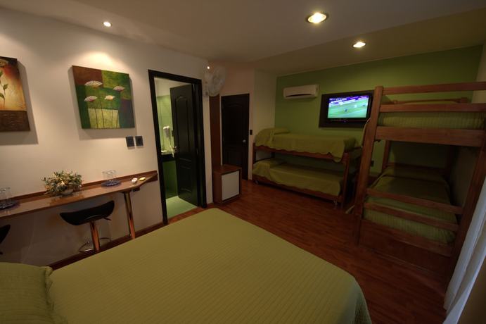 Imagen de la habitación del Hotel SUR, Montevideo. Foto 11