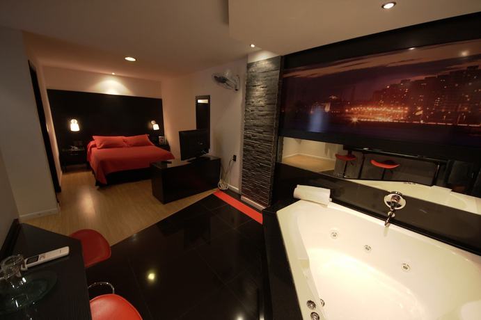 Imagen de la habitación del Hotel SUR, Montevideo. Foto 12