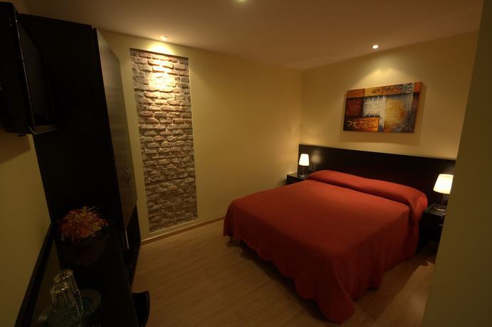 Imagen de la habitación del Hotel SUR, Montevideo. Foto 13