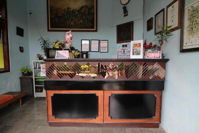 Imagen de los interiores del Hotel SURYA PUTRI. Foto 9