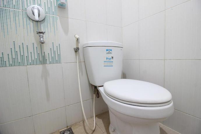 Imagen de la habitación del Hotel SURYA PUTRI. Foto 8