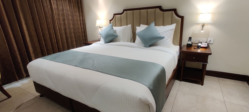 Imagen de la habitación del Hotel SURYANSH HIGH CITY. Foto 5