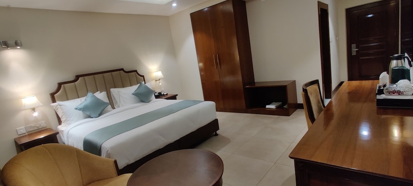 Imagen de la habitación del Hotel SURYANSH HIGH CITY. Foto 8