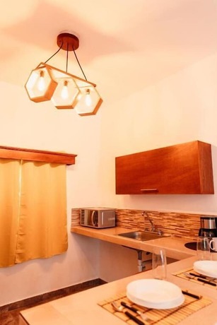 Imagen de la habitación del Hotel SUUCILHA. Foto 20