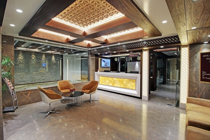 Imagen de los interiores del Hotel SVASTI Inn Jamnagar. Foto 12