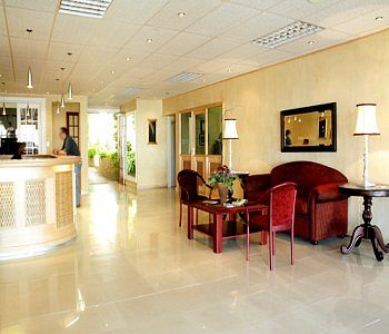 Imagen de los interiores del Hotel SWELLENGREBEL. Foto 11
