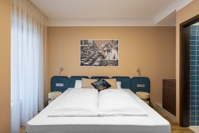 Imagen de la habitación del Hotel SWU Magazine Rooms. Foto 3