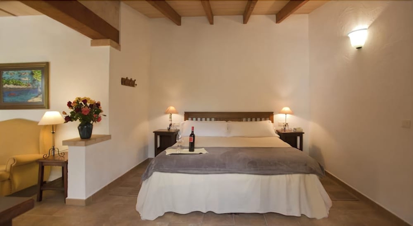 Imagen de la habitación del Hotel Sa Carrotja. Foto 5