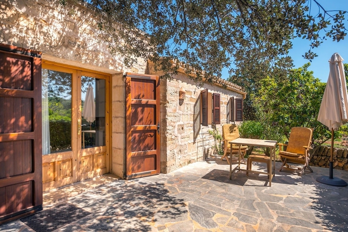 Imagen de la habitación del Hotel Sa Carrotja. Foto 12