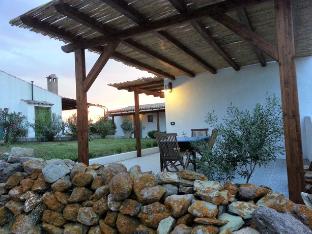 Imagen de los exteriores del Hotel Sa Corti De Sa Perda. Foto 7