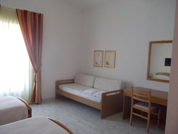 Imagen general del Hotel Sa \'E Jana. Foto 9