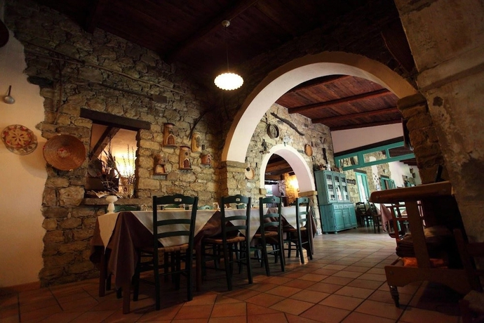 Imagen del bar/restaurante del Hotel Sa Lolla. Foto 2