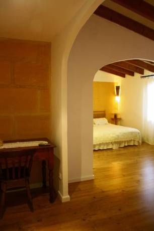 Imagen de la piscina del Hotel Sa Plana Petit. Foto 16