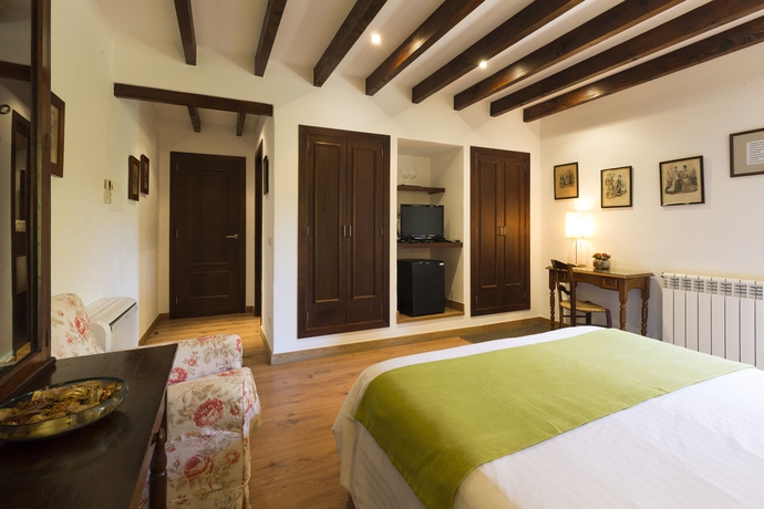 Imagen de la habitación del Hotel Sa Torre De Santa Eugènia. Foto 6