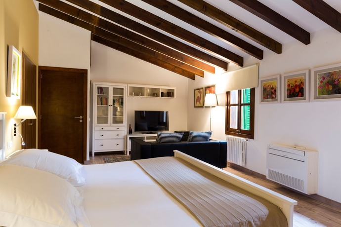 Imagen de la habitación del Hotel Sa Torre De Santa Eugènia. Foto 11