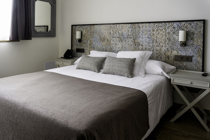 Imagen de la habitación del Hotel Sa Voga. Foto 8