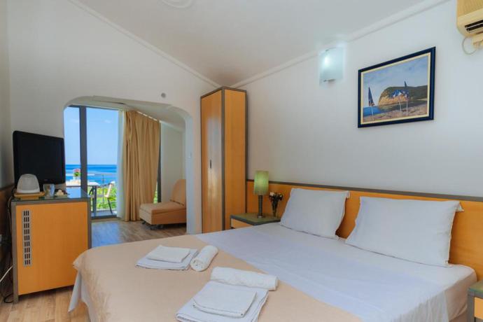 Imagen de la habitación del Hotel SaVojo. Foto 8