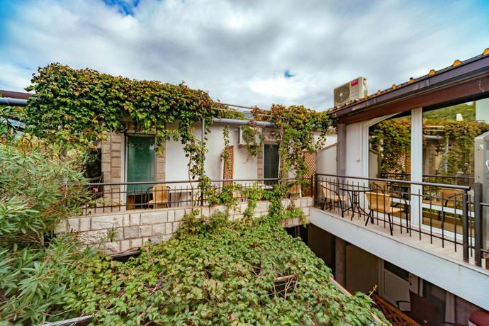 Imagen de los exteriores del Hotel SaVojo. Foto 29