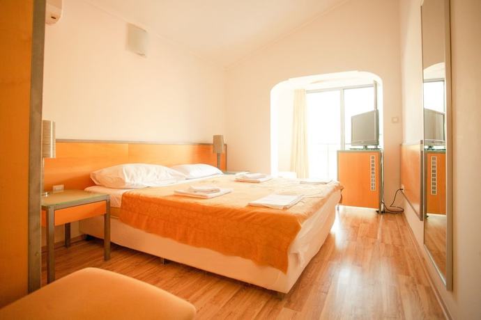 Imagen de la habitación del Hotel SaVojo. Foto 13