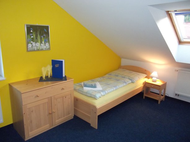 Imagen de la habitación del Hotel S&aacute;dek. Foto 10