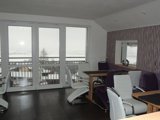 Imagen del bar/restaurante del Hotel S&aacute;dek. Foto 6