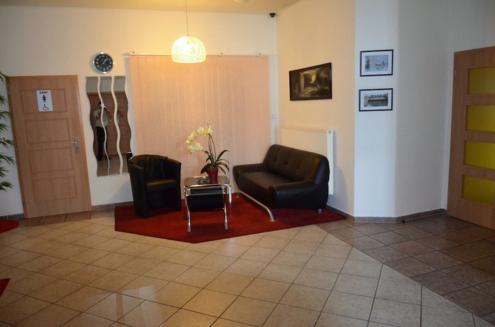 Imagen de los interiores del Hotel S&aacute;dek. Foto 17