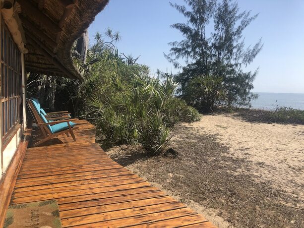 Imagen general del Hotel Saadani Safari Lodge - bush, river, beach (All Inclusive! meals / drinks and Safaris!). Foto 13