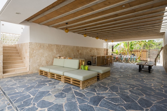 Imagen de los interiores del Hotel Saasil. Foto 18