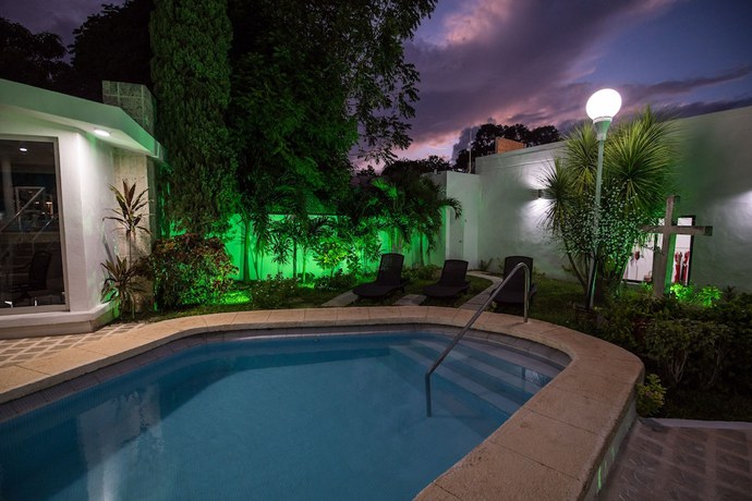 Imagen de la piscina del Hotel Saastah Boutique. Foto 20