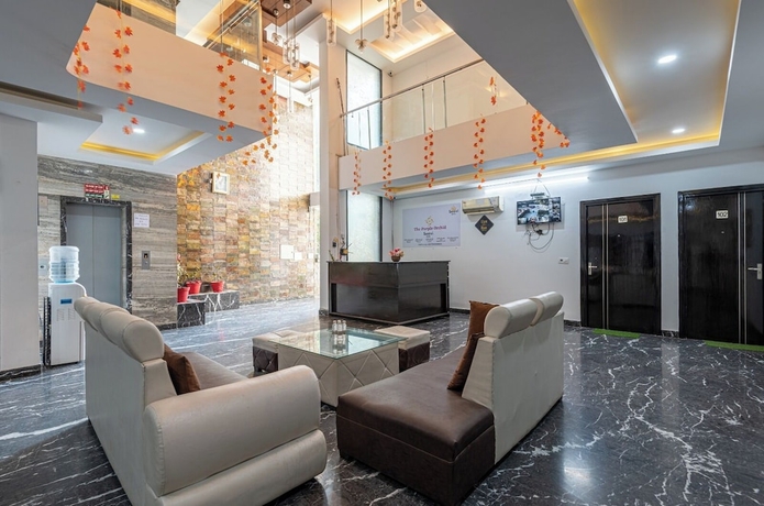 Imagen de los interiores del Hotel Saavi Huda City Centre. Foto 14