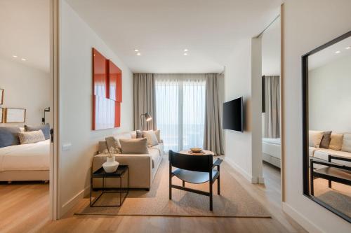 Imagen de la habitación del Hotel Sabàtic Sitges. Foto 17