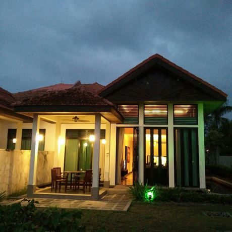 Imagen de la habitación del Hotel Sabah Beach Villas And Suites. Foto 5