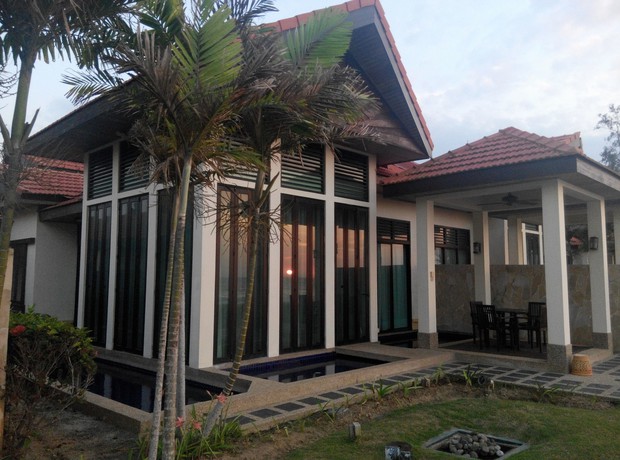 Imagen de la habitación del Hotel Sabah Beach Villas And Suites. Foto 6