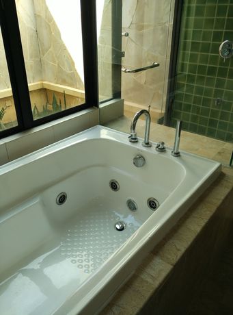 Imagen de la habitación del Hotel Sabah Beach Villas And Suites. Foto 11