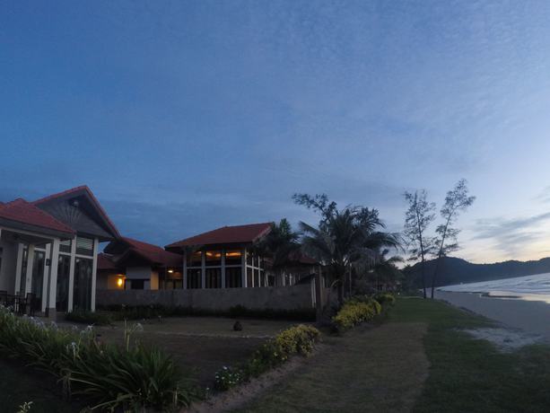Imagen de los interiores del Hotel Sabah Beach Villas And Suites. Foto 18