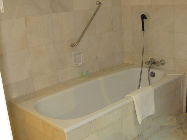 Imagen de la habitación del Hotel Sabah Sandakan. Foto 3