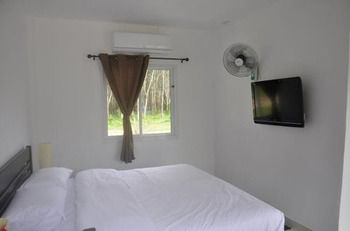 Imagen de la habitación del Hotel Sabai Resort Pak Meng. Foto 10