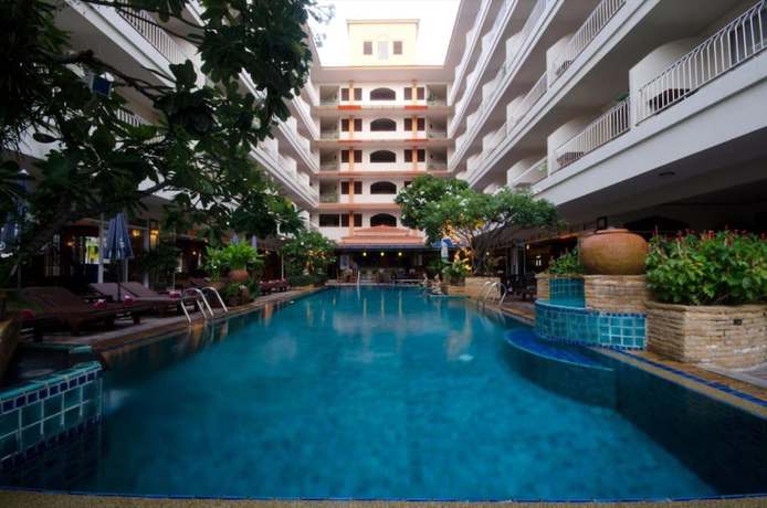 Imagen de la piscina del Hotel Sabai Sabana, Central Pattaya. Foto 17