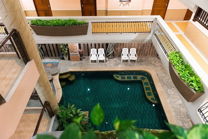 Imagen de la piscina del Hotel Sa-bai-dee Condo. Foto 19