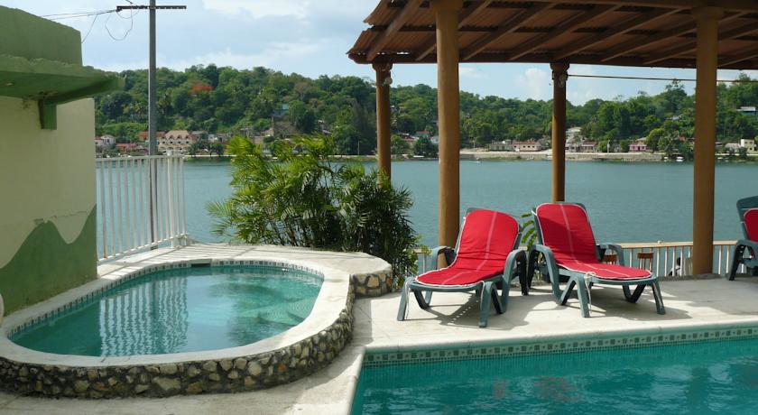 Imagen de los interiores del Hotel Sabana. Foto 4