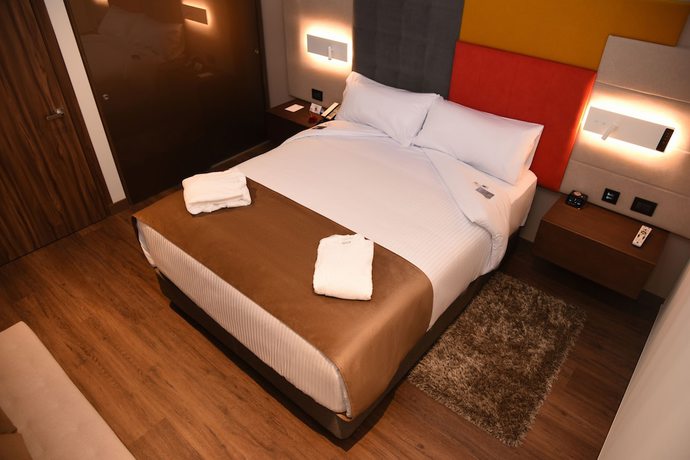 Imagen de la habitación del Hotel Sabana Park. Foto 5