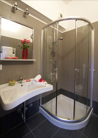 Imagen de la habitación del Hotel Sabatino, Milán. Foto 10