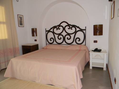 Imagen de la habitación del Hotel S'abba E Sa Murta. Foto 11
