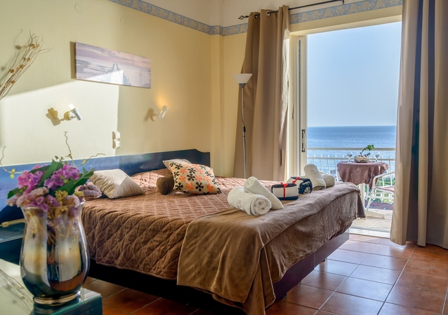 Imagen de la habitación del Hotel Sabbia Nera Studios. Foto 3